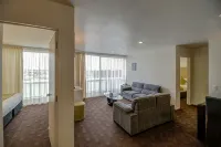 The Quadrant Hotel & Suites - Balcony