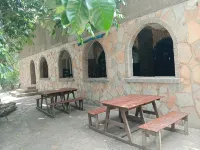 Cosy place along Zambezi River with Wi-fi Swimming Pool - Homestays