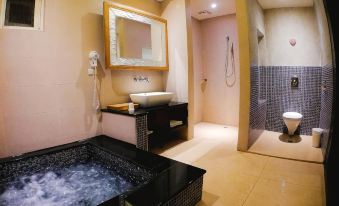 Song Xia Motel