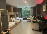 Hengnan Qilongzhu E-sports Hotel - 2-Star