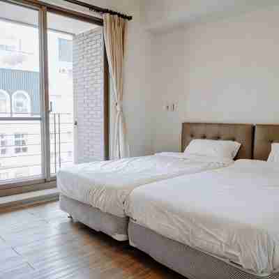 LAR Suite Rooms