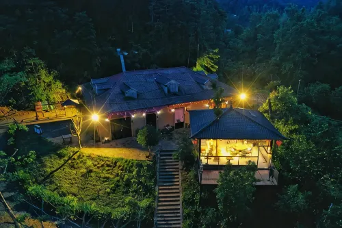 Moshang chuiyan Inn