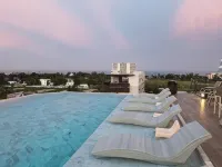โรงแรม เวล หัวหิน - สระว่ายน้ำแบบอินฟินิตี้