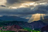 Qilian Country Guest House (Zhuoer Mountain Resort) - Mountain view