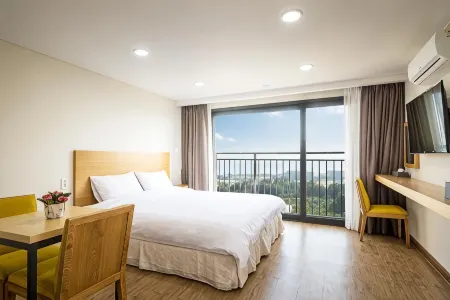 W Ocean Pension