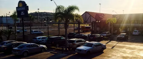 Cabana Inn & Suites