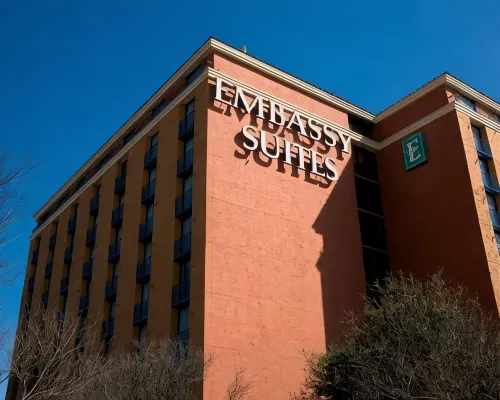 إمباسي سويتس باي هيلتون أوستين سنترال Hotels near ماونت بونيل