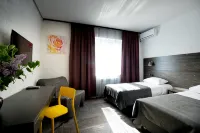 Nikitin Hotel - parking