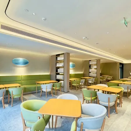 Yuechen Executive Apartment (Chuangwei Innovation Valley, Yingshishi Metro Station) Отели рядом с достопримечательностью «Старый город»