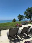 BRAND NEW- Juniper Cottage onLake Michigan! Low bluff, new stairs and beach! - 4-Star