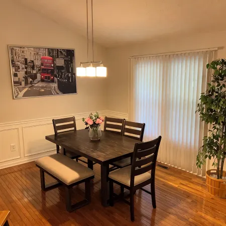 Cozy home with AC and WiFi in beautiful Flowery Branch