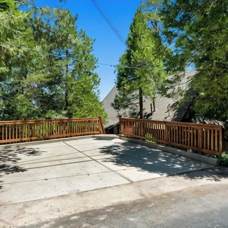 Views! Sunsets! Amenities! A-Frame Cabin Sleeping 8 Guests. Come Relax & Unwind!