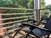 Downtown Creekside Retreat