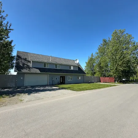 Downtown Wasilla Lakefront Home w/private dock