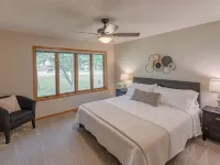 Gorgeous Waterfront Retreat Hotels in Breezy Point