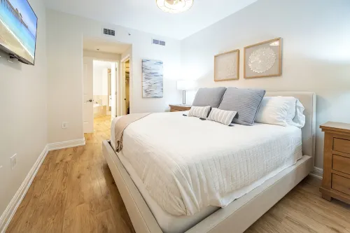 Newly Updated Luxury Condo at Naples Bay Resort - Pools, Spa, Lazy River & More!