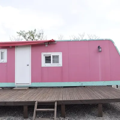 Goseong Marlboro Man Caravan Auto Camping Site Các khách sạn gần Đền Sinheungsa
