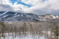 12 Bed, 6 Bath, 20 Guests STEPS from Sunday River w/ Hot Tub & Game Room - Wi-Fi