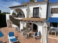 Private Pool, terrace vineyard views, BBQ, Table Tennis, 5 min car Beach/Town - 別墅