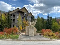 River Run Centerpoint-Cozy Modern Condo•Steps to Gondola•Ski School•Restaurants - 2-Star