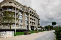 Grand Hotel Royal Lions (Гранд Роял Лионс) Отели в г. 
