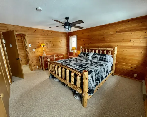 Stunning Sunrises from spacious Big Round Lake Cabin Hotels in Round Lake