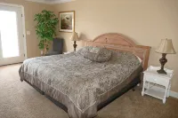 PRIVATE POOL 34'x18', 25 Minutes to Zion,  Playset for Kids, 7 bdrm, sleeps 32 - Balcony