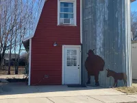 The Little Red Barn - Lakeside Tiny Home Rental -Sleeps 4 - Spiral Staircase Hotels in Rock County