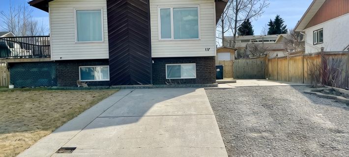 Spacious 4-BR Home near Jasper! Hotels in Hinton