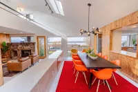 Stunning Mid-Century Inspired Lake House, Private Pool, Jet-ski & Boat Dock!