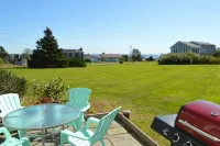 Ocean view House w 2 Bedrooms, 2 Bathrooms, living room,fireplace, kitchen,patio - 3-Star