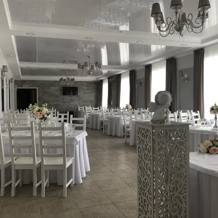 Avalman Hotel
