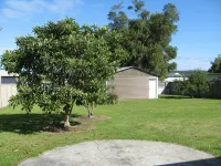 Quaint Family Home in Walpole with sleep-out ウォルポールのホテル