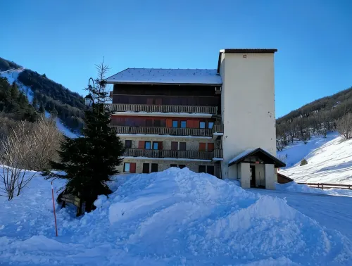 Studio Chaleureux Pour 4 Personnes au Pied des Pistes du Col de Rousset - Apartments
