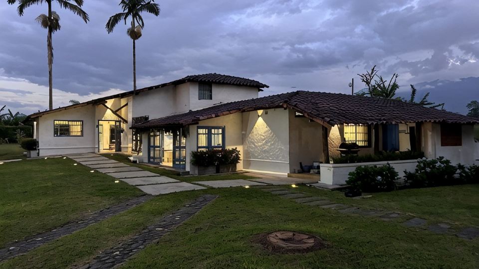 LUXURY FARM HOUSE