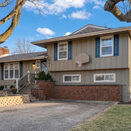 House in Lee's Summit
