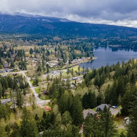 Private 2Br Creekside Chalet w/ Wood Stove!