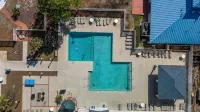 Harbourside Hideaway - balcony