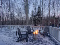 3-Bedroom 2 Bath Cozy Chalet 1 Mile From Mountain! Hotels in Hunter
