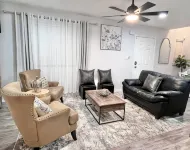 •Modern Stay Near Downtown & Top Attractions •