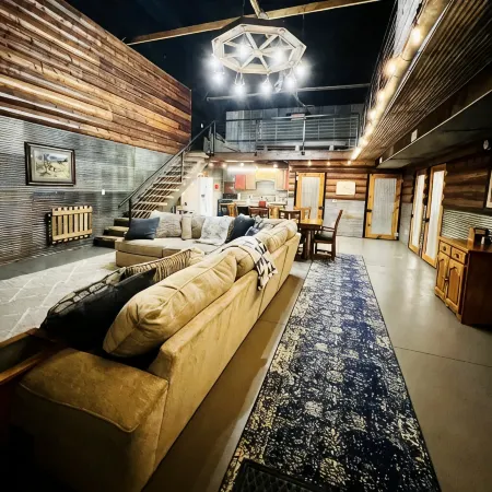 New Rustic Retreat, Firepit & Games, Hiking,Boating & Fishing near Lake Rathbun