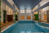 Golden Retreat - Pools