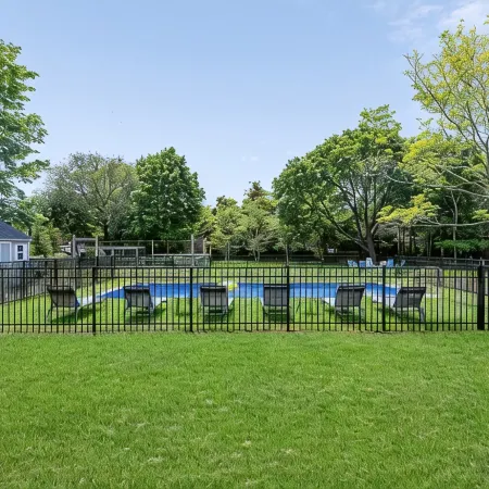 Coastal Retreat With Saltwater Heated Pool, 5 Min To Beach, Fire Pit, 4 BDRM