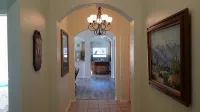 Entire 3 Bedroom/2 Bathroom Cottage;  Near NASA, Kemah and Your Private Beach! - Homestays
