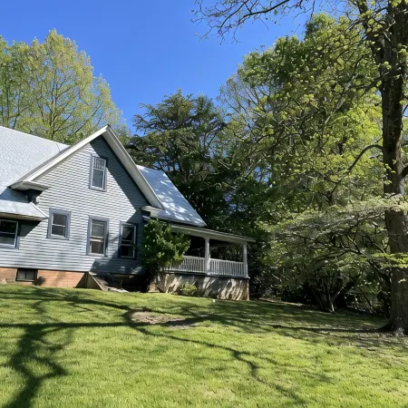 Historic charm in downtown Tryon; 18 Minutes from Tryon Intl Equestrian Center