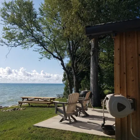 Peace of Beach, private 4 season cottage on beautiful shores of Door County