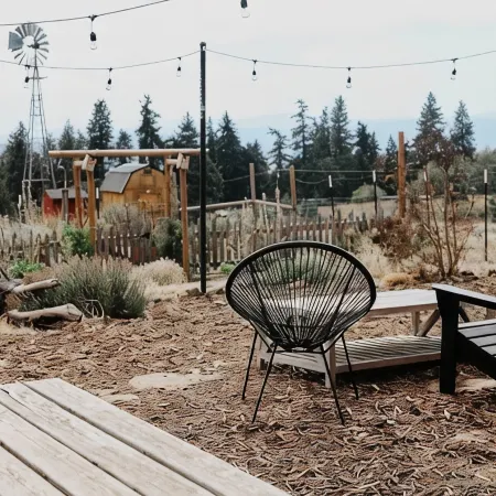 Highlands House - 5 acres with Mt. Hood Views. Dog Friendly!
