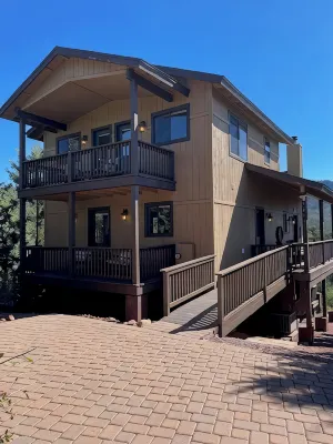 高地寬敞山景山林小屋!