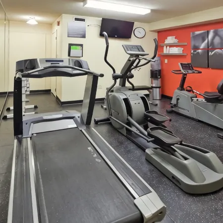 Travelodge Suites by Wyndham Regina / Eastgate Bay