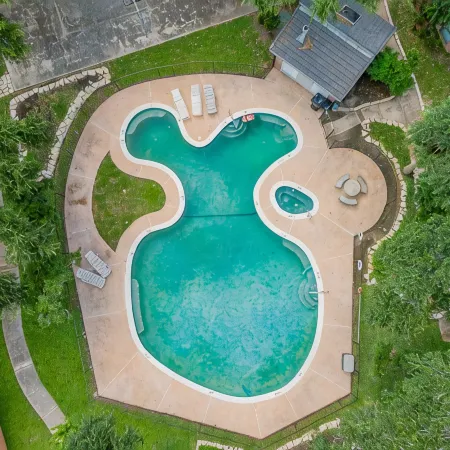 Texas-Sized Comfort w/ Pool Near DHR- Sleeps 14